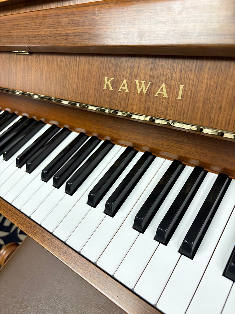 gebrauchtes Klavier Foto 8