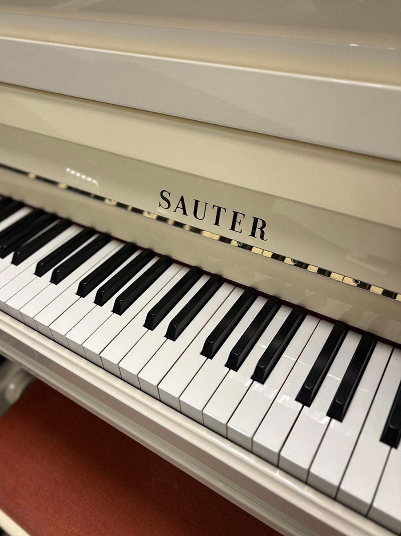 gebrauchtes Klavier Foto 13