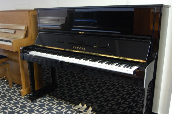 gebrauchtes Klavier Foto 5